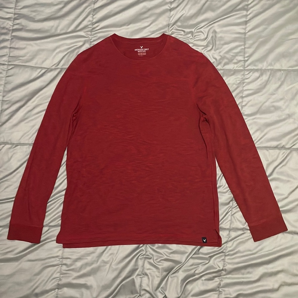 American Eagle Outfitters • Long Sleeve • XL • Red • Active Flex